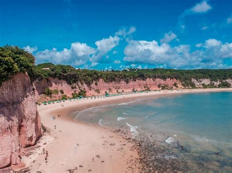 Pipa Rn Baía Dos Golfinhos é Considerada Uma Das 10 Melhores Praias Da América Do Sul A Trombeta