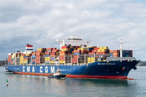 Patrick Terminals On Twitter Record Breaking Container Ship Berths At