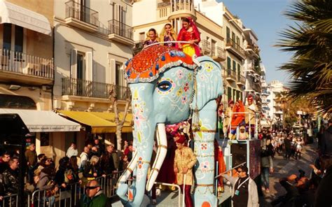 ¡8 Fiestas Populares De Cataluña Impresionantes Alberg Centre Esplai