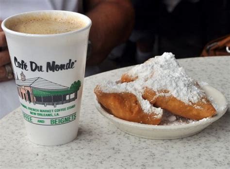 Coffee: I love the paper cup La Coffee, Coffee And Donuts, Beignets ...