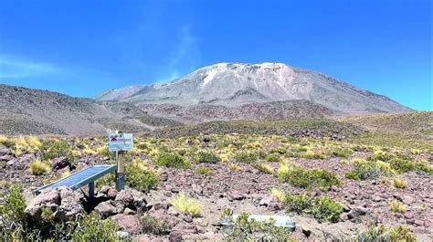 Investigadora estudia la personalidad del volcán Láscar en el