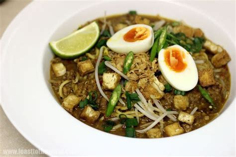 Singaporean Nyonya Mee Rebus Egg Noodles With A Thick Spicy Broth Asian Recipes Mee Rebus