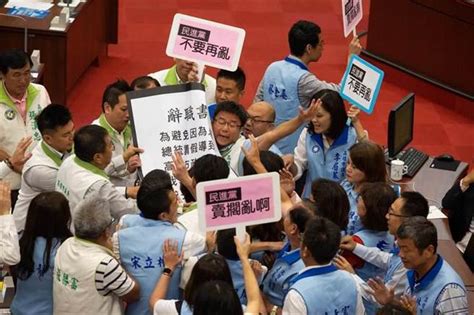 罵李喬如「臭三八」 議會旁聽女韓粉遭起訴 刑案 中時