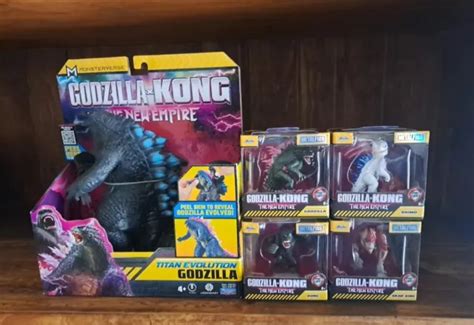 2024 PLAYMATES GODZILLA X Kong The New Empire Titan Evolution Godzilla