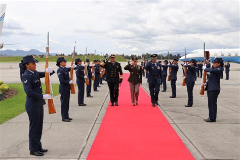 Fuerza A Rea Colombiana On Twitter Aestahora En La Rampa Del Comando