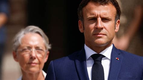 Sondage Exclusif La Cote De Confiance Demmanuel Macron Et Elisabeth