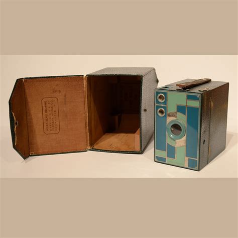 Kodak No 2a Beau Brownie Camera Daltons American Decorative Arts