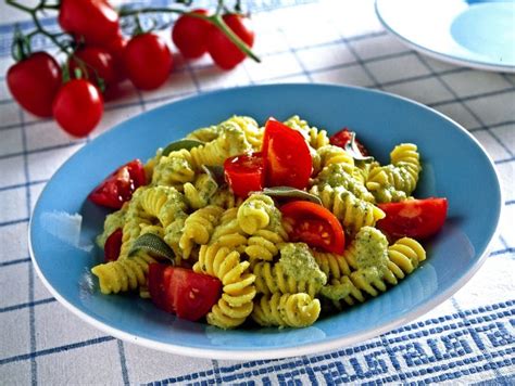 Ricetta Pasta Al Pesto Di Salvia Donna Moderna