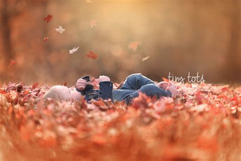 Kristen Fotta Photography | A vibrant and colorful Fall Baby Photo Ideas