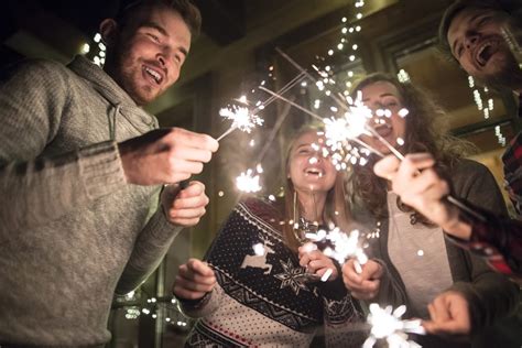 Brincadeiras De Fim De Ano Confraternização - 11 ideias para criar uma confraternização de fim de ano especial ...