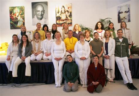 Abschluss Der Jahres Yogalehrer Ausbildung Der Yoga Vidya