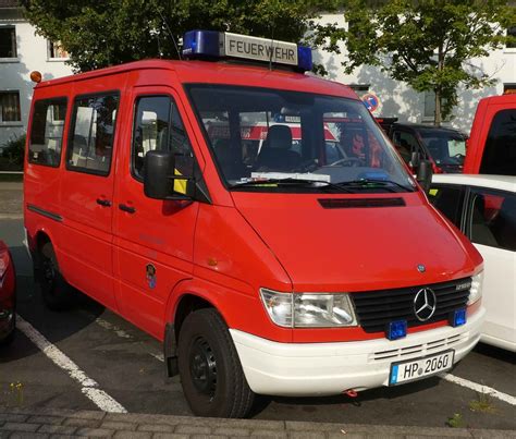 Mb Sprinter Bj Als Elw Der Feuerwehr Lorsch Steht In H Nfeld