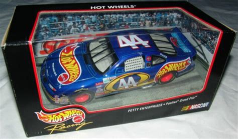 Kyle Petty 44 Hot Wheels NASCAR 1 24 Scale For Sale Online EBay