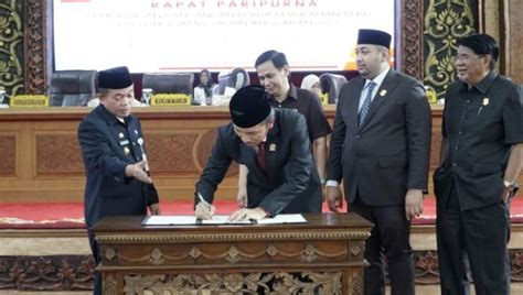 APBDP Provinsi Jambi Tahun 2023 Disahkan DPRD Thehok Id