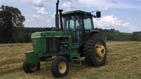 Mowing Oat Stubbles Jd 4440 And 835 Moco Youtube