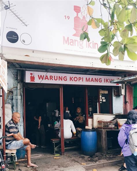 10 Kedai Kopi Legendaris Di Bandung Vibesnya Jadul Kopinya Mantul