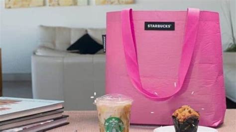 Así puedes conseguir la nueva bolsa rosa de Starbucks edición limitada