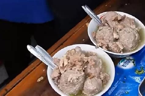 Kuliner Sidoarjo Sarjana Bakso Spesial Urat Dan Tetelan Viral Laris