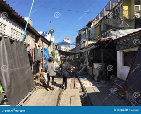 Poor People Living Along The Railway Track Editorial Image Image Of