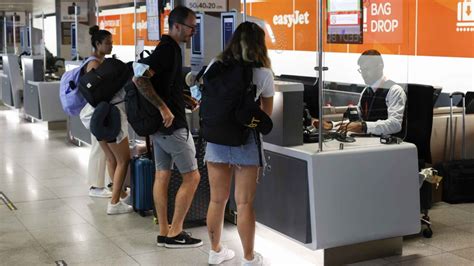 La Huelga De Pilotos De Easyjet Obliga A Cancelar Dos Vuelos En Barcelona