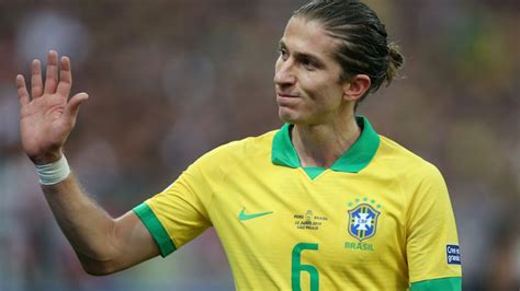 Filipe Luís é o favorito para assumir a Seleção Brasileira