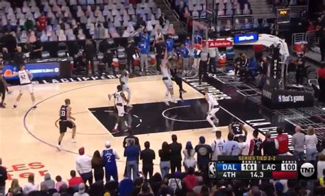 Photo Clippers Fans Nervously Standing Courtside As Kawhi Leonard