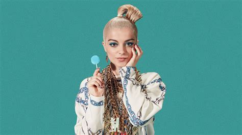 Bebe Rexha 2018 Beauty Singer Preview | 10wallpaper.com