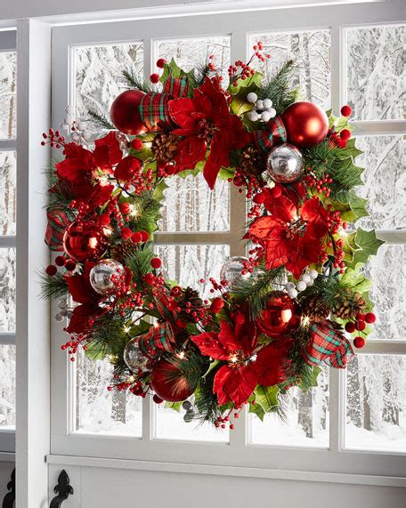 28 Classic Pre Lit Christmas Wreath