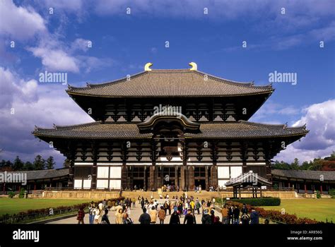 El Antiguo Templo De Todaiji En Nara Que Se Considera El Edificio De