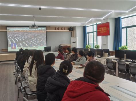 我校积极组织师生收听收看全国两会直播盛况 黄河水利职业技术学院黄河涛声