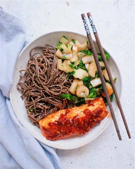 Soba Noedels Met Paksoi En Pittige Zalm Jaimys Kitchen