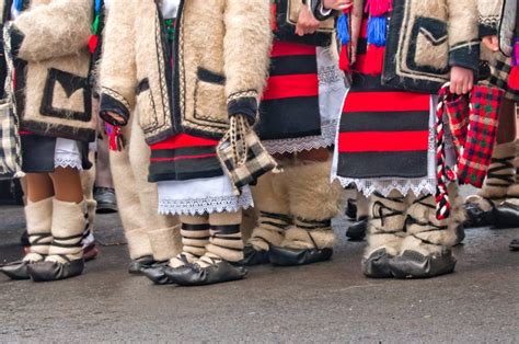 Povestea iei românești cămașa populară de la origini și până în