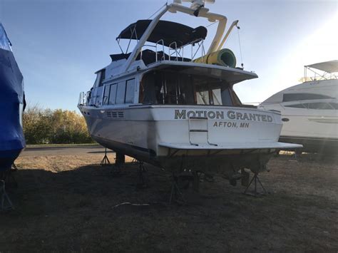 45′ Bayliner Pilothouse – Yacht Brokers of Afton