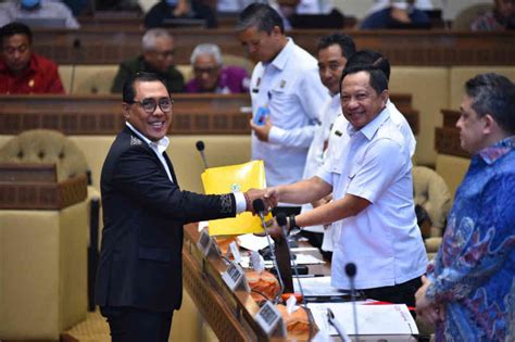 Gus Adhi Undang Undang Provinsi Bali Lahirkan Langkah Inovasi Baru