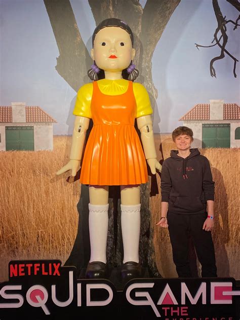 Transport Guide: How to Reach E16 1XL in London by Tube and Bus 5