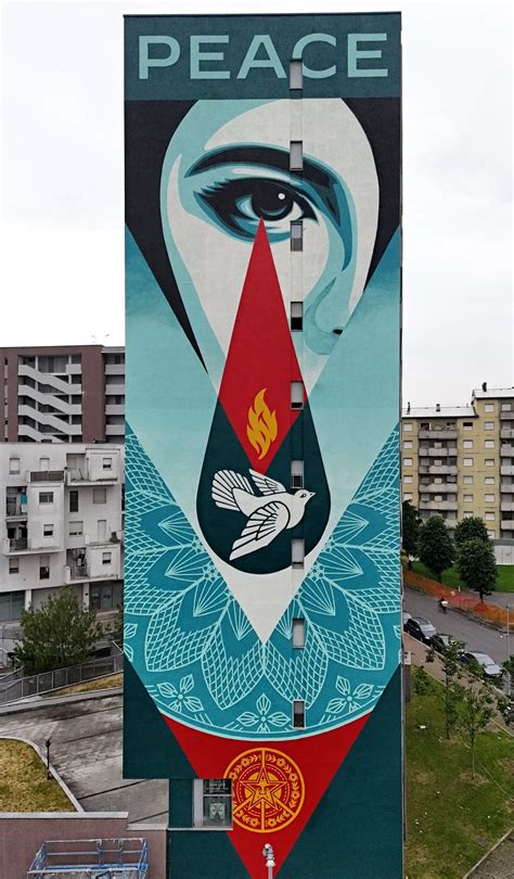 A MILANO IL PRIMO MURALE DELLO STREET ARTIST SHEPARD FAIREY IN ARTE