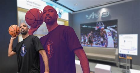 Nba Legend Richard Hamilton Visits Vivo Concept Store At Sm Moa Gma