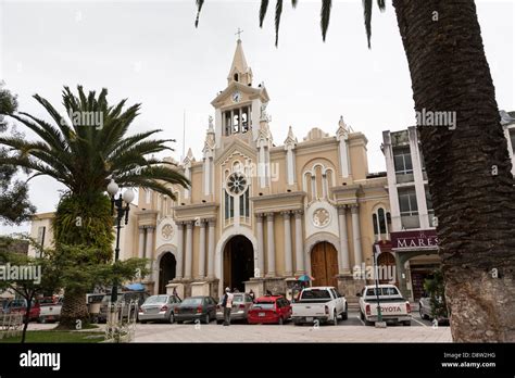 La Catedral Cathedral Parque Central Plaza Mayor Loja Ecuador