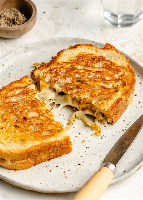 Caramelized Onion Grilled Cheese | Gimme Delicious