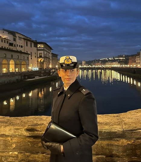 La Materana Aurora Ambrosecchia Allieva Ufficiale Della Marina Militare