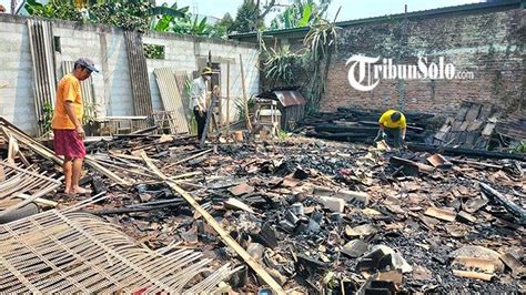 Gudang Kayu Di Boyolali Ludes Terbakar Pemilik Bersyukur 3 Ekor