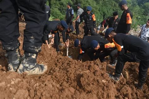 Waspada Potensi Tanah Longsor Terjadi Di Jawa Barat Puncaknya