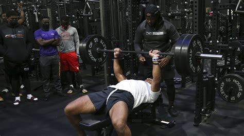 Nfl Combine Bench Press