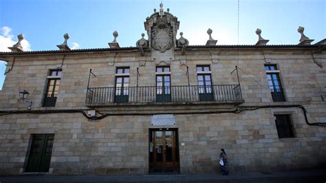 Cambados Busca Un Restaurante Dispuesto A Preparar Comida Para Los