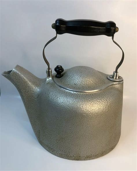 Silver Seal Aluminum Large Tea Kettle Precursor Of Guardian Service