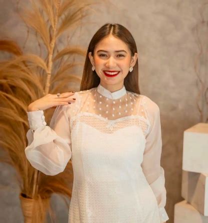 4 Potret Erlina Sutansyah Pemain FTV Suara Hati Istri Yang Curi