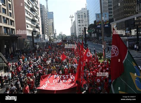 Landless Workers Movement Hi Res Stock Photography And Images Alamy