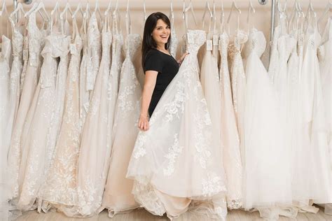 ‘halloweentown Star Kimberly J Brown Goes Wedding Dress Shopping