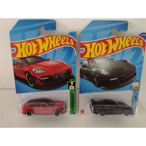 Lote Miniatura Hot Wheels Porsche GT Preto E Porsche Panamera Turbo S E Hybrid
