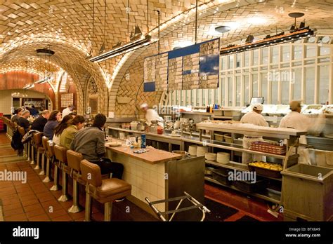 Oyster Bar At Grand Central Station Stock Photo Alamy